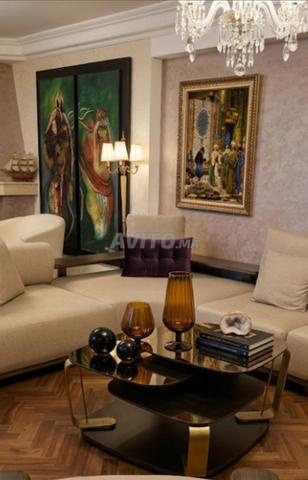 طاولة ملكية رباعية الأبعاد فخمة - 2