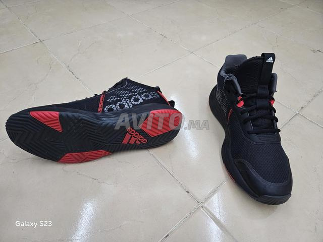 حذاء رياضي Adidas Original مقاس 44 - 2