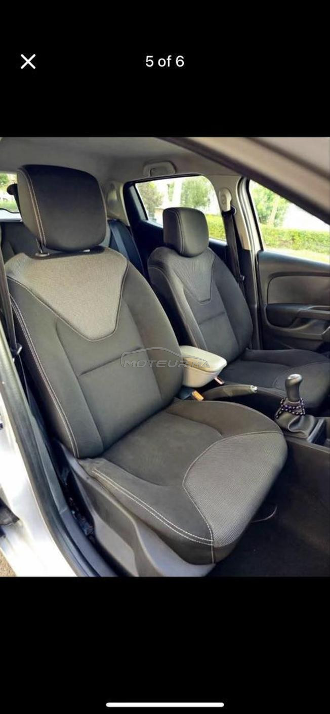 Clio 04 model 2015
