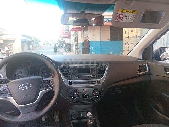 Hyundai Accent Diesel Manuelle 2022 à Larache - 2