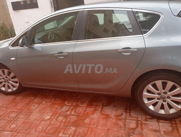 je me vendre ma voiture très Bon Etat  - 2