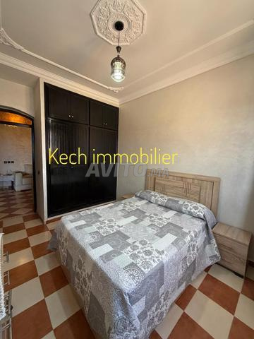 Maison moderne avec 3 niveaux à vendre