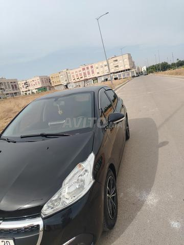 Peugeot 208 Diesel Manuelle 2015 à Fès - 2