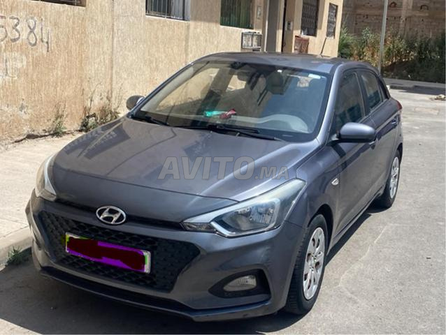 Hyundai i20 Essence Automatique 2019 à Bouskoura - 2