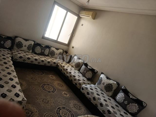 فراش صالون للبيع باقي مزيان مع زربية اختيارية  - 2