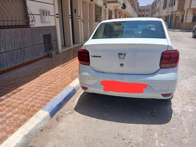 سيارة نظيفة ومميزة للبيع، بحالة ميكانيكية جيدة جدا