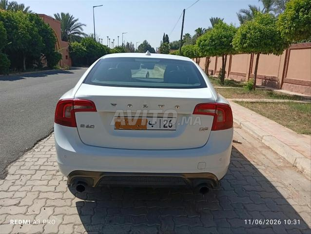 VOLVO- S60 - 2