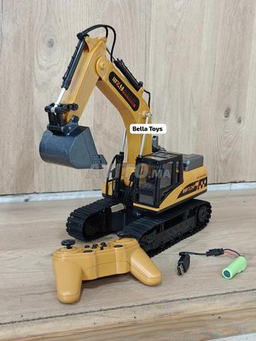 Véhicule de construction télécommandé - 2