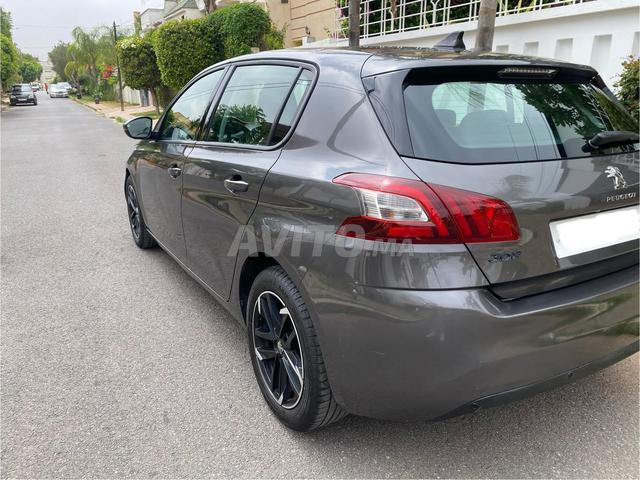 Peugeot 308 Diesel Manuelle 2017 à Kénitra - 2