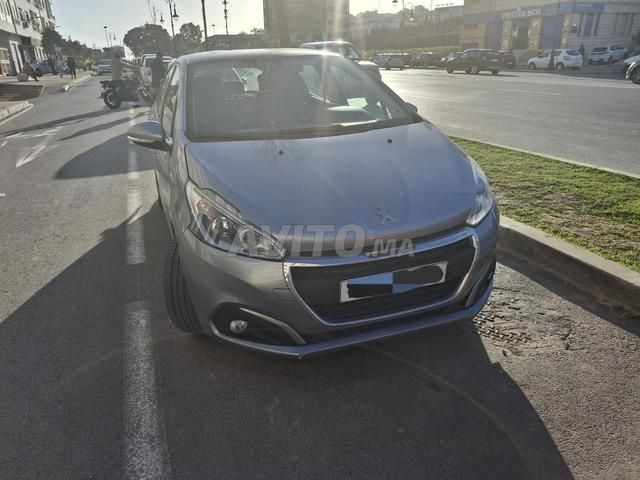 À VENDRE Peugeot 208 – (Modele 2019) - 2