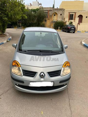 Voiture Renault Modus Douane