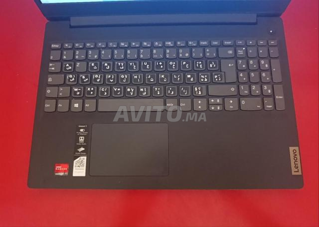 PC portable Lenovo (AMD Athlon / 4Go RAM / 256 SSD)