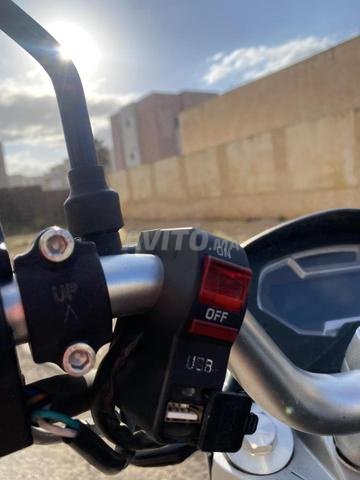 Motard cr50 150cc avec casque original - 2