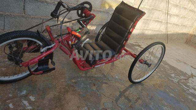 دراجة نارية بثلاث عجلات