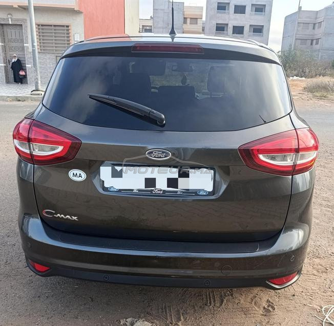 ford cmax 2017 très bonne état 