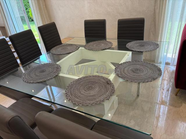 Vend Table en verre avec 8 chaises - 2
