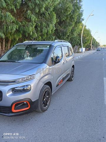 Citroën Berlingo bien équipée, encore propre - 2