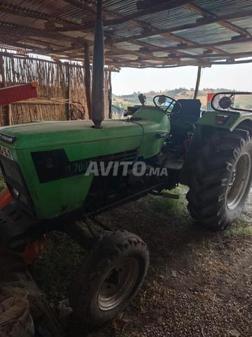 Lot Tracteur Deutz 7007 et 6 outils - 2