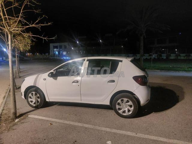 Dacia Sandero Diesel Manuelle 2018 à Martil - 2