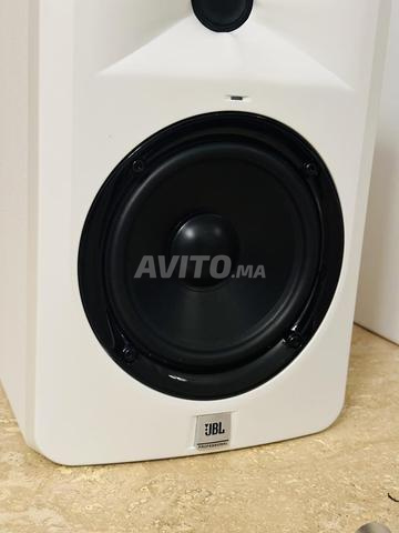 زوج سماعات JBL وايت إصدار محدود - 2