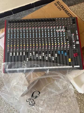 خلاط Allen & Heath ZED-22FX - 2