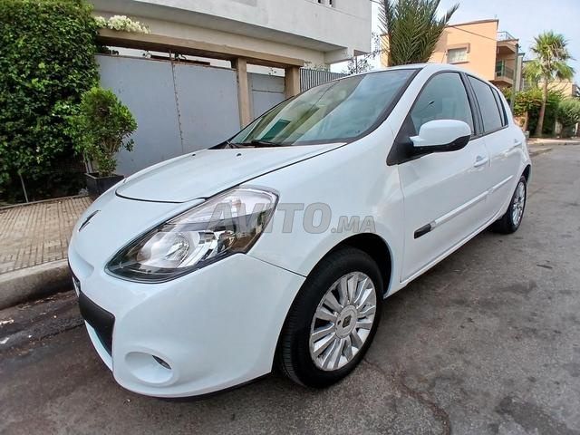 Renault Clio Diesel Manuelle 2010 à Bouskoura