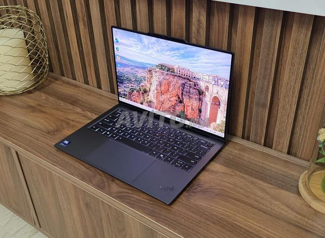 Lenovo Thinkpad X9 U7 32GB 1TB OLED Tactile - 2