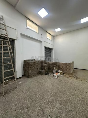 Location Magasin dépôt/commercial - 2