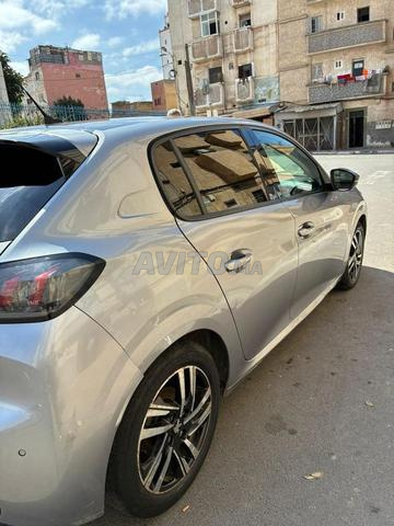 Peugeot 208 - 2