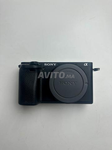 Sony A6400 et 18-105mm F4 G OSS et Batterie - 2