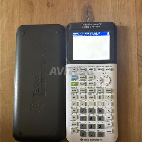 آلة حاسبة علمية TI-83 Python
