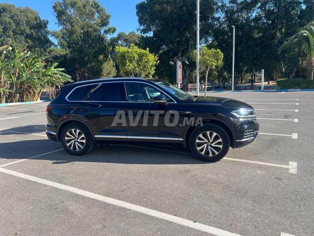 Volkswagen Touareg - 2