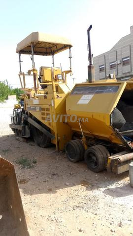 فينيشر أسفلت CAT (PAVEUSE)