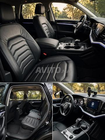 🚗 Volkswagen Touareg - 2