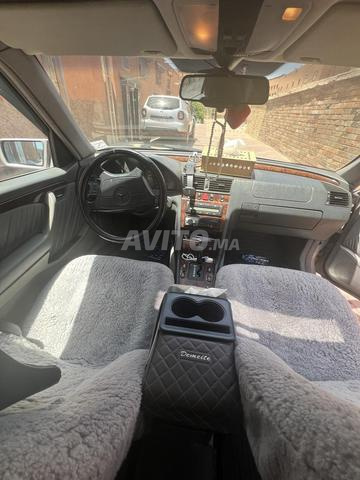 Mercedes 250 modèle 1996, dédouanée 2009 - 2