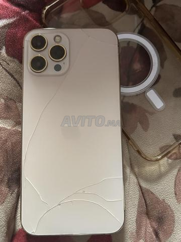 iPhone 12 Pro Max avec batterie neuve 78 pourcent