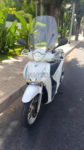 Honda SH 150i modèle 2016 dareb 93439 - 2