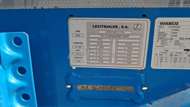 Semi-remorque porte conteneurs marque