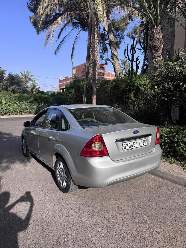 FORD FOCUS GHIA 2.0 TOUT OPTIONS PREMIERE MAIN 