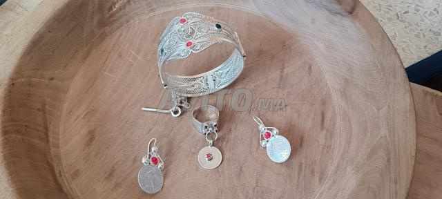 Bague berbère traditionnelle authentique avec anneaux et boucles d'oreilles - 2