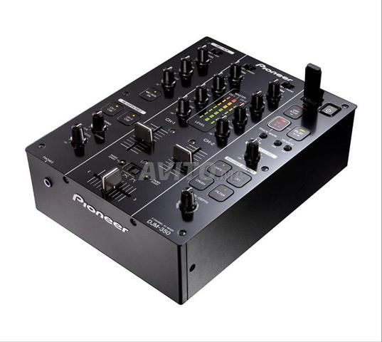 خلاط دي جي بقناتين Pioneer DJM-350 مع مؤثرات