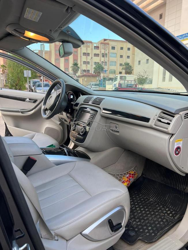 Mercedes Class R320