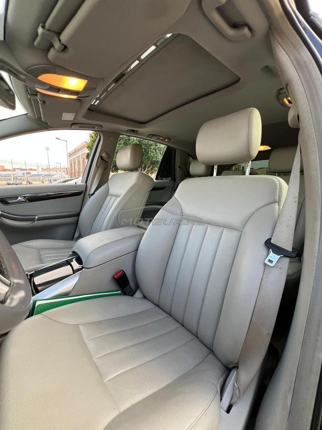 Mercedes Class R320