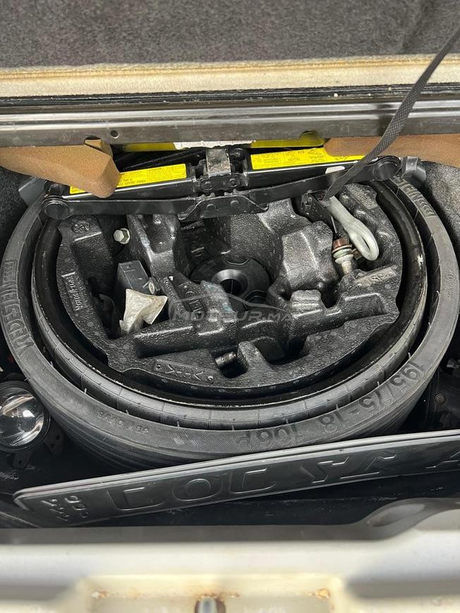 Mercedes Class R320