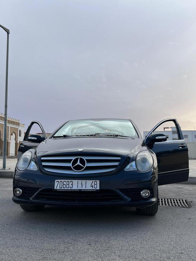 Mercedes Class R320