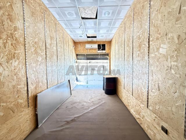 Local 50 m² sol et 150 m² cave à vendre Marrakech - 2