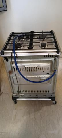 Cuisinière Zanussi 4 feux comme neuf - 2