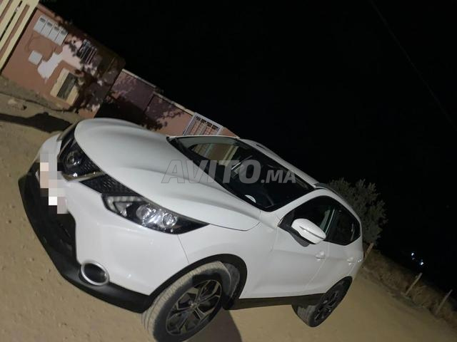 Nissan Qashqai Diesel Manuelle 2016 à Khénifra - 2