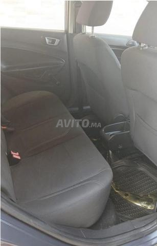 Ford Fiesta modèle 2015/09 neuve - 2