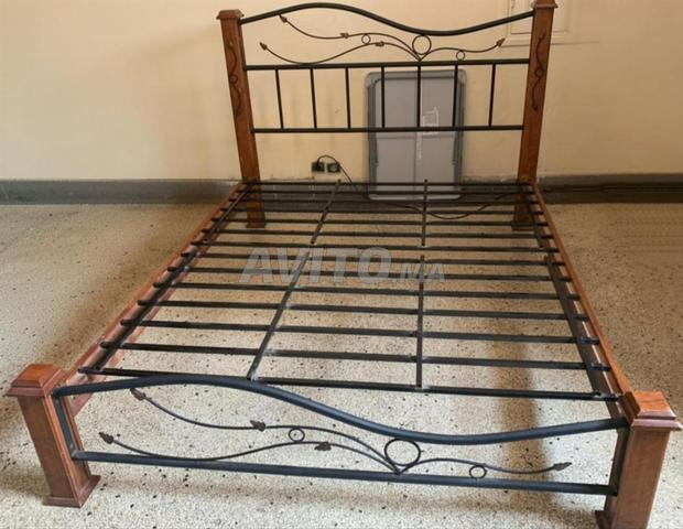 Lit en fer forgé 190/140 avec matelas bonne occasion